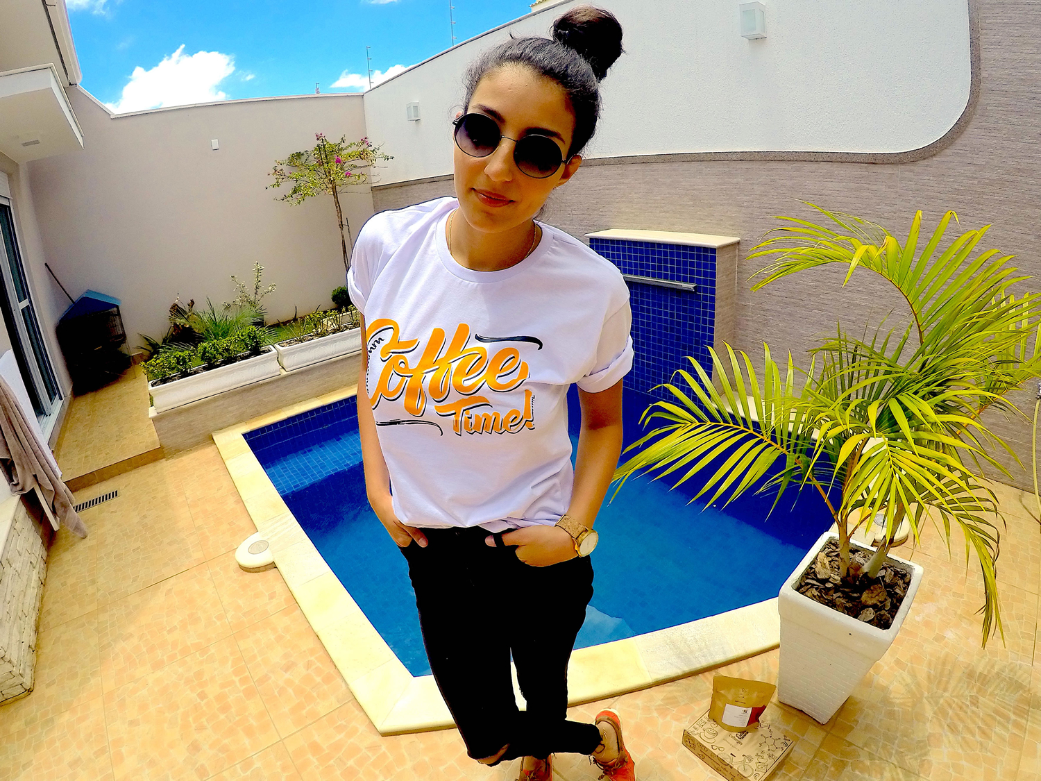 Camiseta branca mulher
