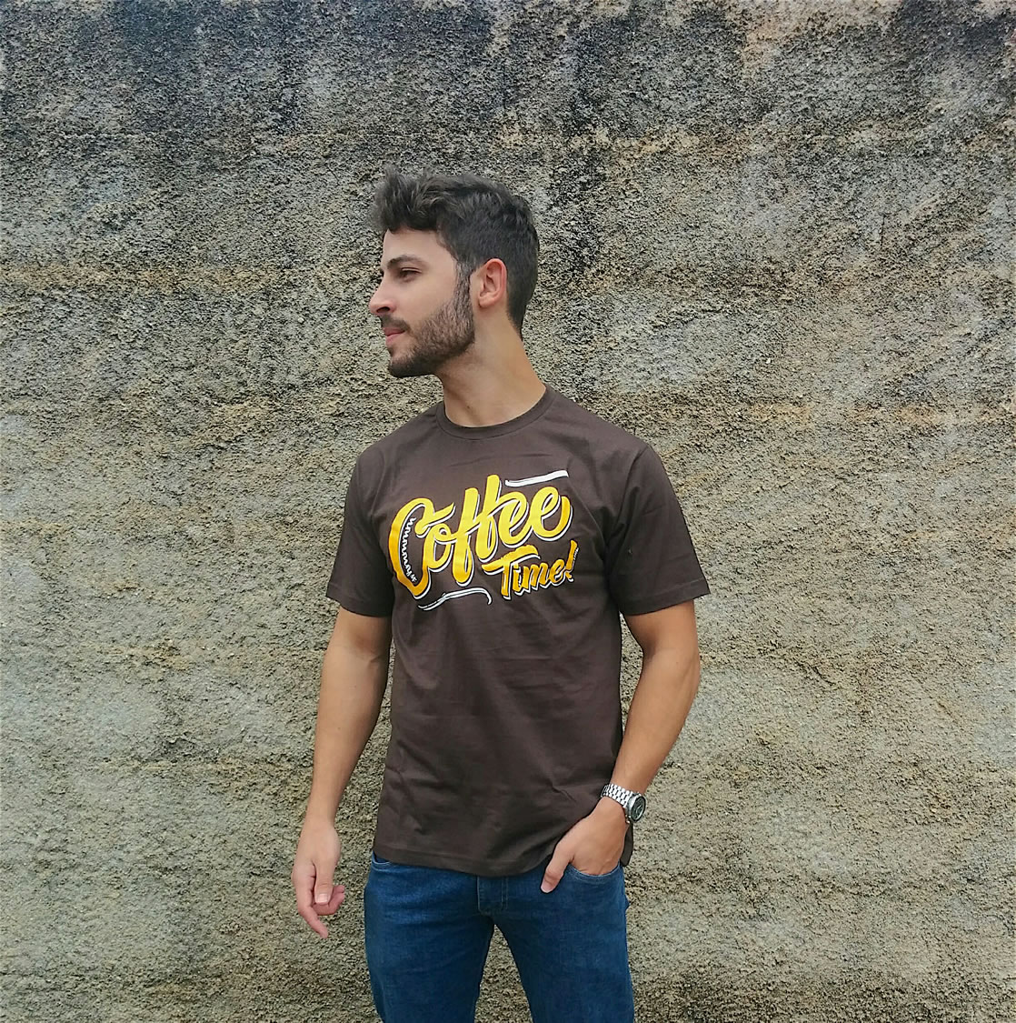 Camiseta marrom homoem