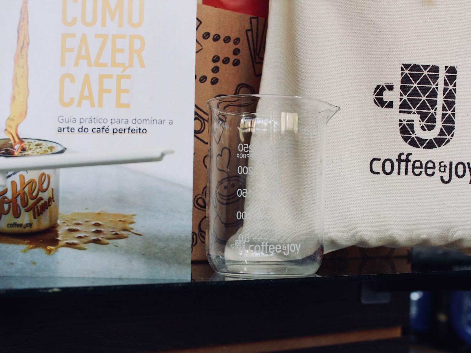 Coffeeandjoy kit pai barista cafe.jpg