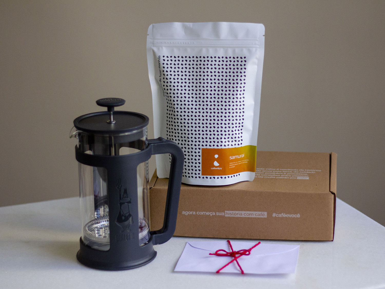 Coffeeandjoy kit dia dos pais prensa francesa e cafe