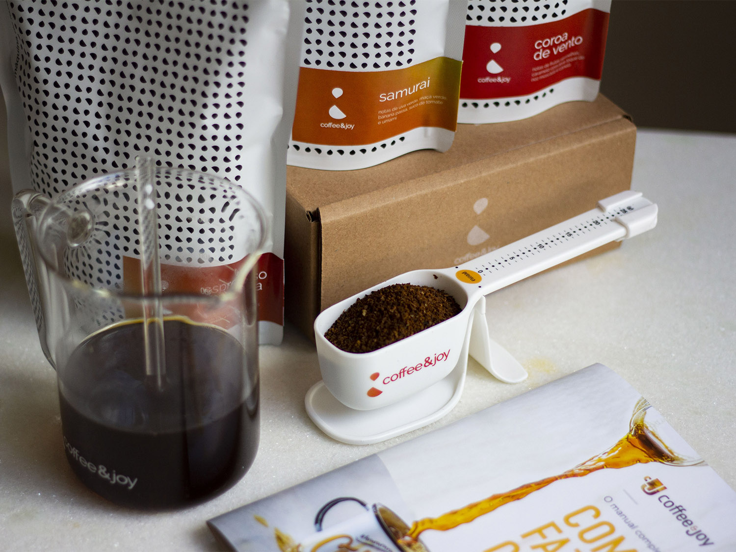 Coffeeandjoy kit com jarra e dose certa